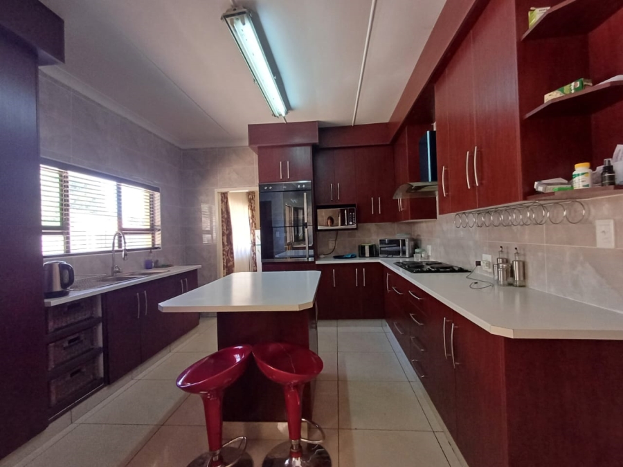 4 Bedroom Property for Sale in Adamayview North West